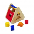 Cesta triangular de formas y colores